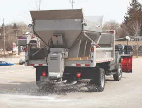 Western Marauder 4 Yard Helixx Auger Hopper S400A 9 Ft Salt Spreader Stainless Steel Electric 