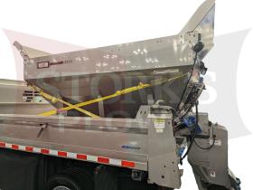 Western Marauder 2.2 Yard Hopper S220C 8 Ft Salt Spreader Drag Chain Stainless Steel Electric 
