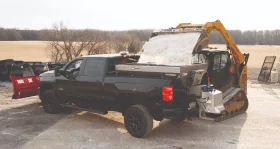 Western Marauder 2.2 Yard Helixx Auger Hopper S220A 8 Ft Salt Spreader Stainless Steel Electric 