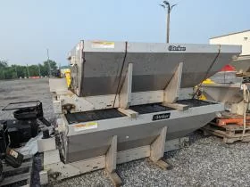 Western 2 Yard Striker Hopper 8 Ft Salt Spreader Stainless Steel Hydraulic