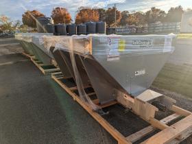 New 4 Yard 9' Stainless Saltdogg Hydraulic Auger Salt Spreader In Bed Hopper salter