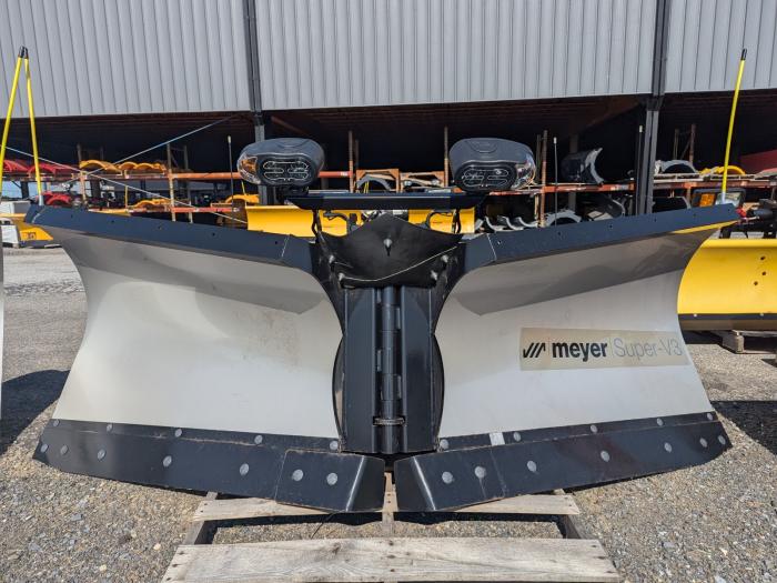 Meyer Stainless Steel SV3 V plow 9'6 LED lights Meyer Super V Plow  