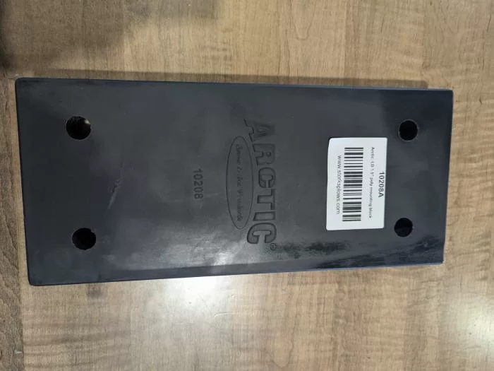10208 Arctic Poly Sectional Pusher Box Rubber Block LD Plow Puck