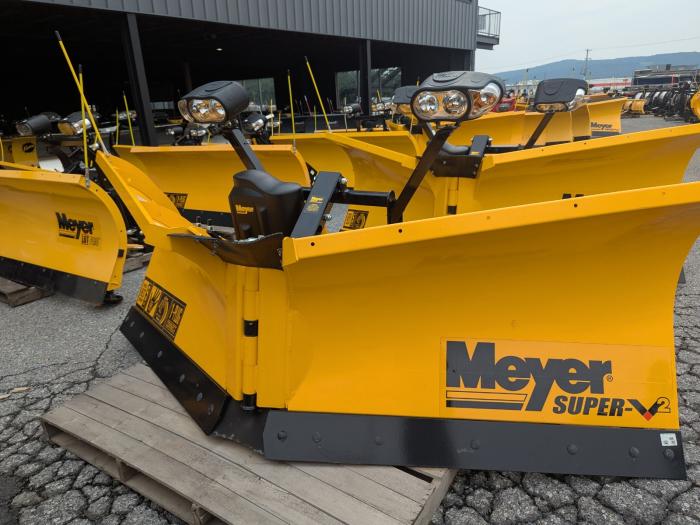 New Complete 9'6 Meyer Super SV2 Plus Plow V-Plow  Round Plug