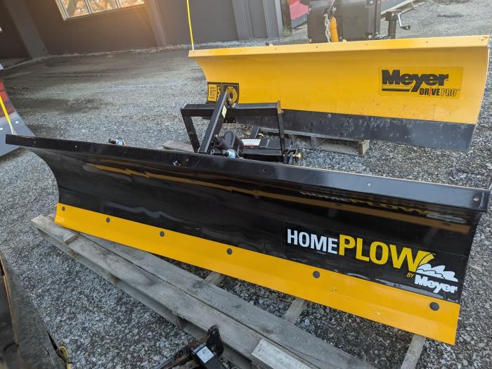 24000 New Meyer Home Plow 6'8 Personal Plow 2" Hitch Electric lift Auto Angle 