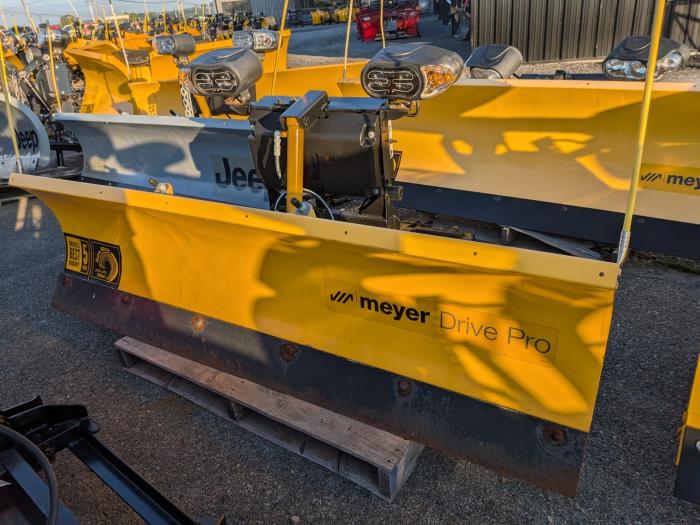 Used Meyer Pro mount 6'8 Drive Pro SOS IM 6'8 Personal Plow Jeep Ford Chevy Dodge